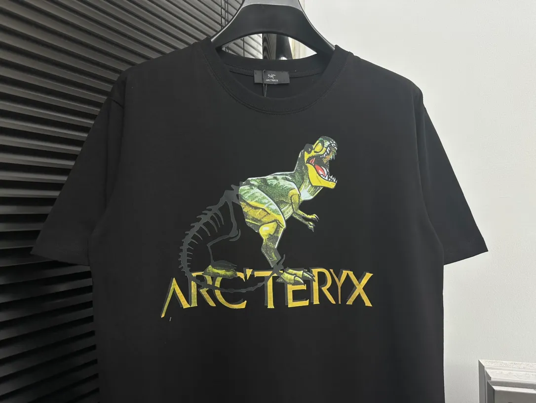 【Ayc Teryx 】 2024FW T LOGO Same Style ：Black White Size：S-XL